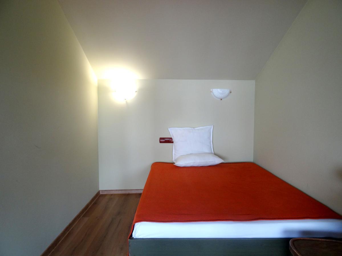 Family Hotel Rose Pavel Banya Exterior foto